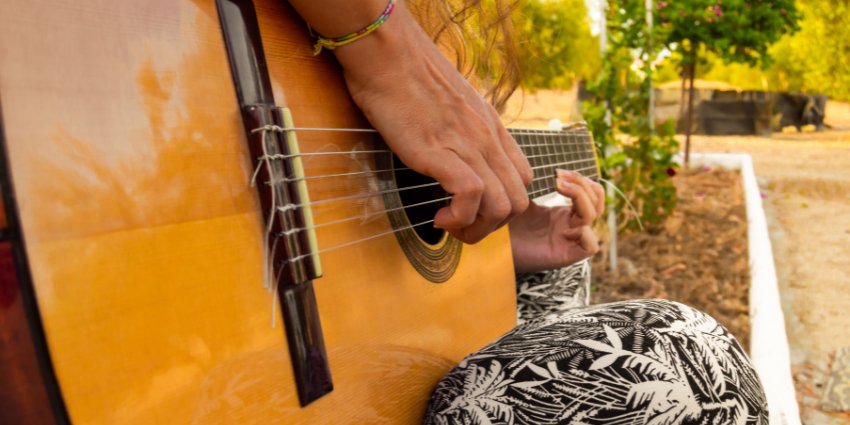 Kup gitarę klasyczną