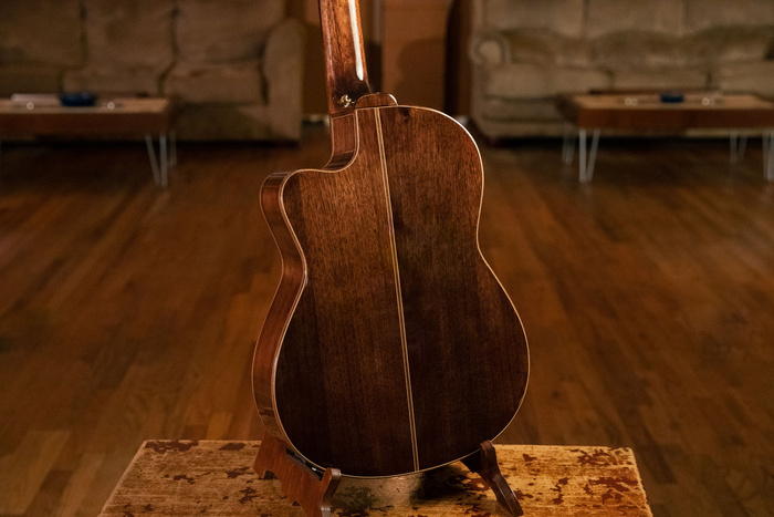 Gitara elektroklasyczna Ortega RCE158MN Natural 4/4 z pokrowcem