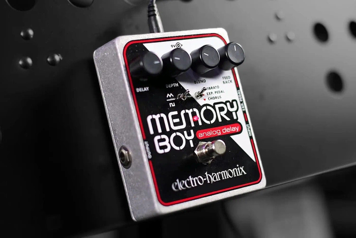 Memory Boy Electro Harmonix efekt gitarowy Delay Chorus