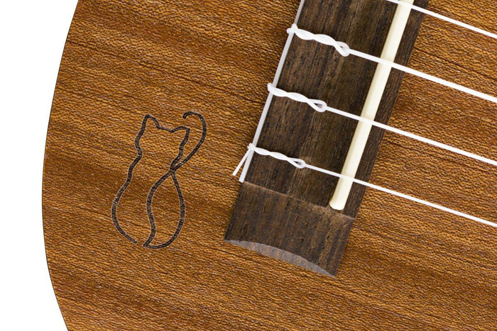 Ukulele sopranowe dla dzieci drewniane brązowe Baton Rouge UR11-S cat