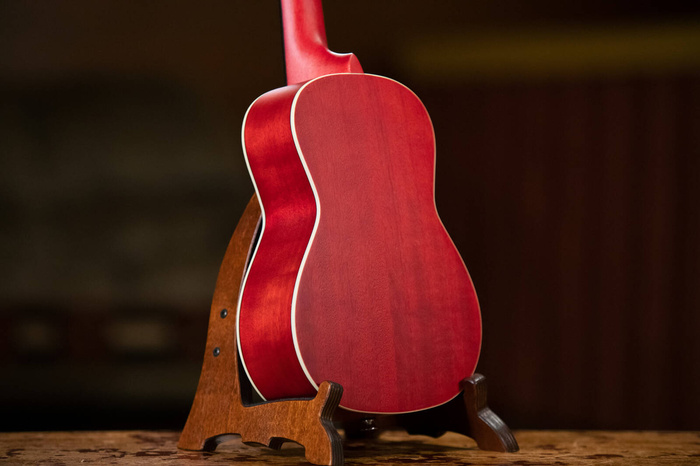 Ukulele koncertowe Ortega RUFIRE Earth Series czerwone ukulele Fire Red