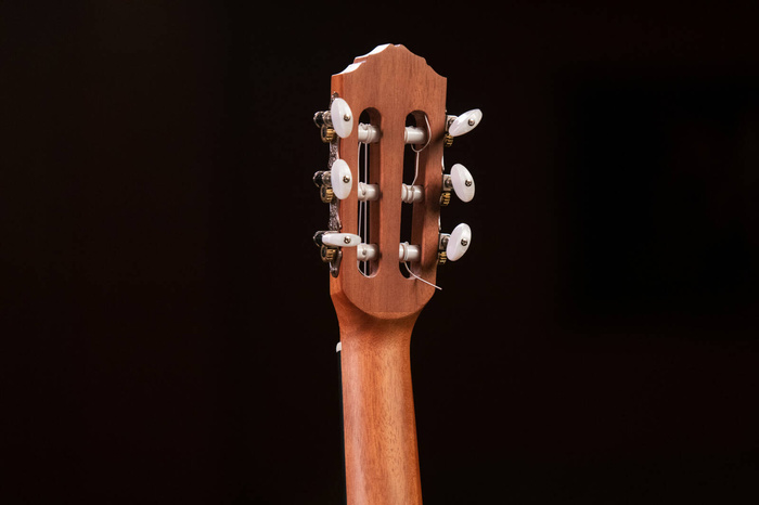 Guitarlele Ortega RGL5