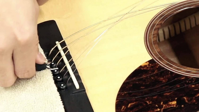 Przyrząd do wyjmowania kołków gitarowych Ibanez IPP10