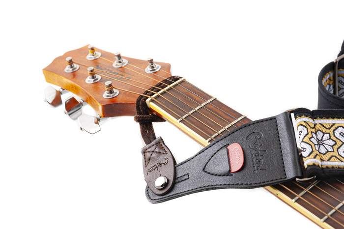 Linka do mocowania pasa gitarowego Strap-Link Pro RightOn brązowa