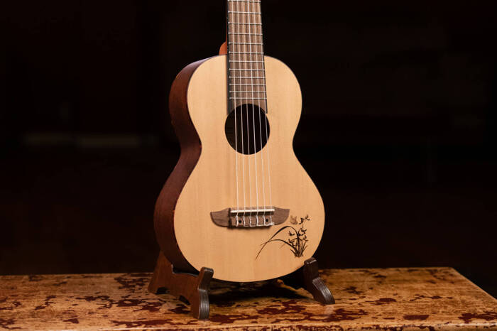 Guitarlele Ortega RGL5