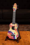 Zestaw ukulele sopranowe Ortega K2-68-L Keiki ABS PEACE '68 SET dla leworęcznych z akcesoriami